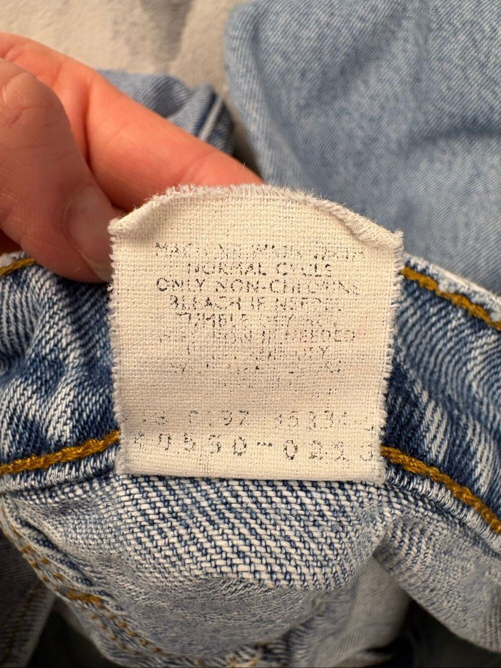 Vintage 90s Levi’s 550 Jeans 34x30 Orange Tab USA Light Wash Relaxed Distressed - Picture 12 of 16